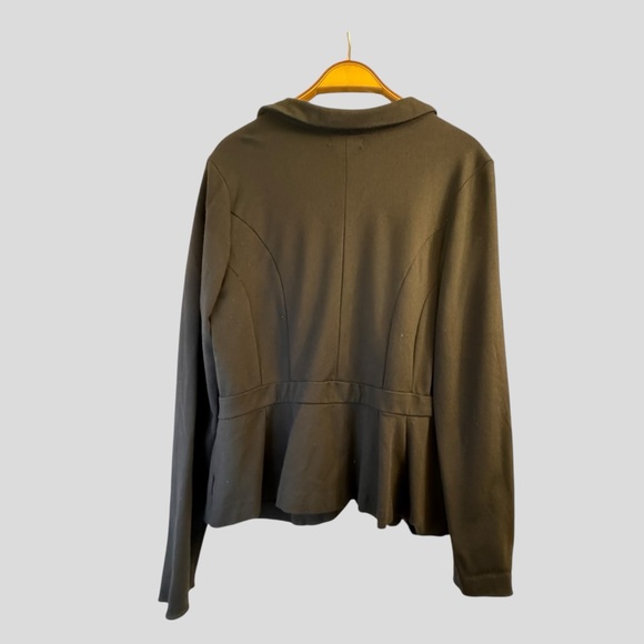 Torrid Women’s Blazer Size 1/1X Black - Picture 11 of 13